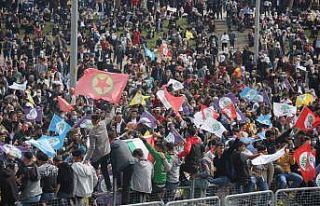Diyarbakır’da Nevruz etkinliğinde terör örgütü...