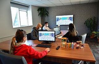 DÜ Uluslararası yükseköğretim zirvesinde tanıtıldı