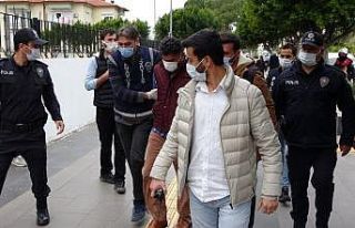 Dünya Kadınlar Günü’nde karısına ve oğluna...