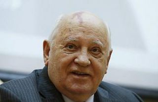 Dünya liderleri, son Sovyet lideri Gorbaçov’un...