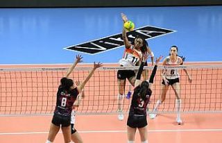 Eczacıbaşı VitrA, çeyrek finalde elendi