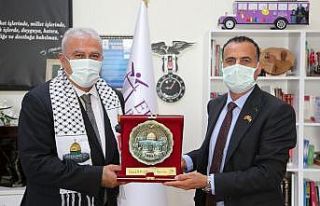 Efeler ile Filistin Abasan Al-Kabira Belediyeleri...