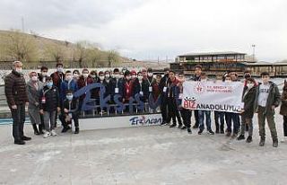 Elazığ ve Tuncelili gençler Erzincan’ı gezdi