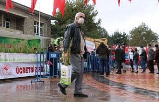 Elazığ’da vatandaşlara 5 bin adet ücretsiz fidan...