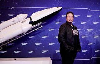 Elon Musk, Bitcoin ile Tesla alabileceğini duyurdu