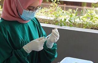 Endonezya’da 5 milyondan fazla kişiye korona aşısı...