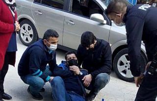 Erdek’te otomobil yayaya çarptı: 1 yaralı