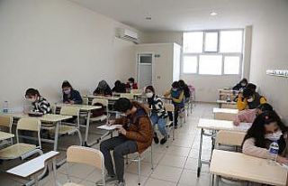 Erdemli Belediyesi Kurs Merkezi’ne kayıt sınavı...