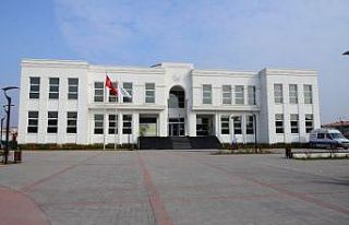 Erenler’de kumaş pazarına korona engeli