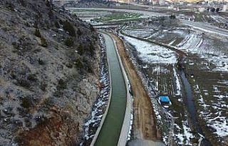Eriyen kar suları Beyşehir Gölü’nü besliyor