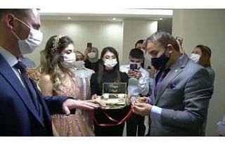 Erkek tarafı, yurtta büyüyen genç kızı devlet...