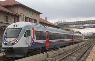 Erzincan - Divriği arası raybüs seferleri bir yıl...