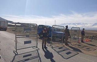 Erzincan’da Günebakan köyü Covid-19 tedbirleri...