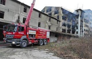 Eski un fabrikasında yangın