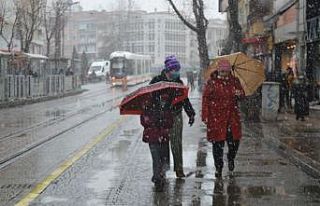 Eskişehir’e yeniden yağan kar kartpostallık görüntüler...