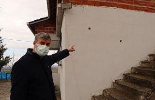 Evi ikinci kez kurşunlanan aile diken üstünde yaşıyor