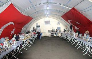 Evlat nöbetindeki acılı baba: "HDP benim evimi...