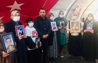 Evlat nöbetindeki aileler, Bakan Soylu’ya taziyelerini...