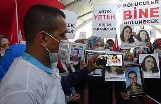 Evlat nöbetindeki ailelerden Almanya’da eylem yapan...