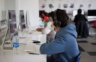 Fen ve Teknoloji Lisesi öğrencisi olmak için 9...