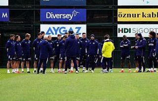 Fenerbahçe’de Denizlispor maçı hazırlıkları...