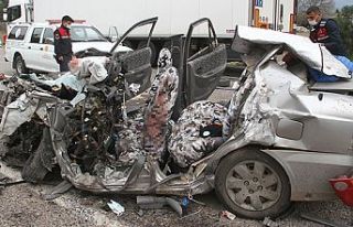 Fethiye-Antalya karayolunda feci kaza: 5 ölü