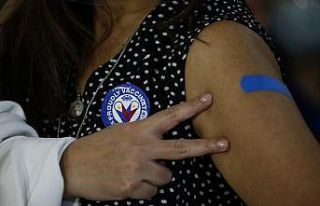 Filipinler’de Covid-19 aşılama kampanyası başladı