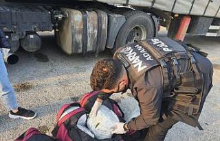 Film gibi operasyonla 50 kilo esrar ele geçirildi