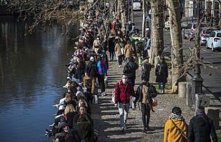 Fransa’da son 24 saatte 21 bin 825 yeni vaka