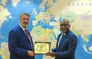 Gabon Büyükelçisi Avouma, Rektör Polat’ı ziyaret...