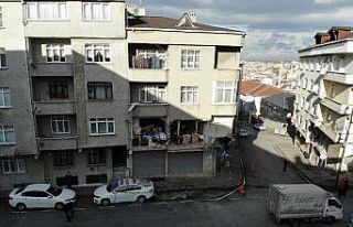 Gaziosmanpaşa’da patlamada hasar gören bina havadan...