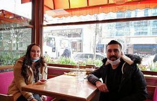 Genç çift Covid denetimindeki başkandan nikahlarını...