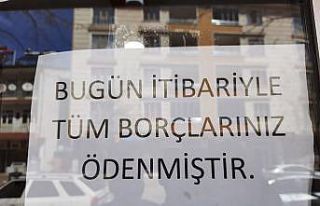 Gizemli hayırsever bakkal bakkal gezip, veresiye...