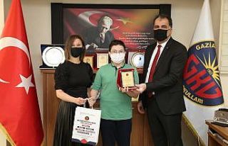 GKV’de kitap kurtları ödüllendirildi