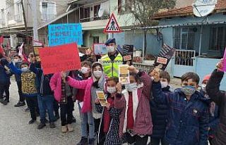 Gördes’te ’Yayalar kırmızı çizgimizdir’...
