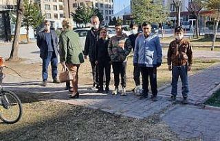 Gültepe’nin minikleri futbol sahası istedi