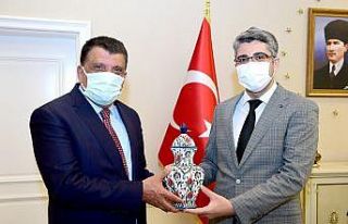 Gürkan Darende belediyesi ve kaymakamlığını ziyaret...