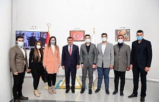 Gürkan’dan kayısı vurgusu