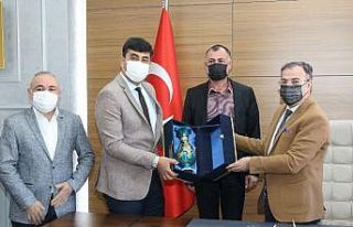 Hacılar’da işçilerin sözleşme sevinci