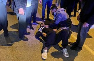 Hafif ticari araç ile motosiklet çarpıştı: 1...