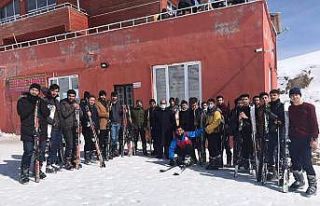 Hakkari’de “Gençliğe Değer” projesi