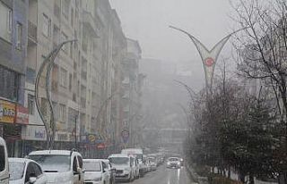 Hakkari’de karla karışık yağmur ve sis etkili...