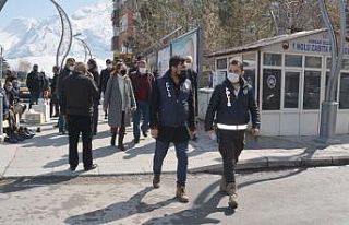 Hakkari’de kontrolü normalleşme denetimleri sürüyor