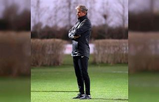 Hamza Hamzaoğlu ilk antrenmanına çıktı