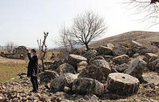 Heron kutsal alanı yivli sütunları ile gizemini...