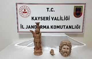 Heykelleri 100 bin dolara satarken yakalandı