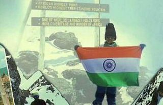 Hintli 7 yaşındaki çocuk Afrika’nın en yüksek...