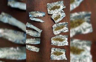 Hırsızlık şüphelilerinin üzerinden uyuşturucu...