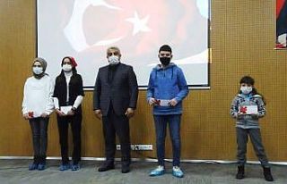 Hisarcık’ta dereceye giren öğrenciler ödüllendirildi