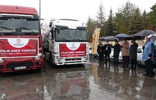 İki tır dolusu yardım kolisi yola çıktı